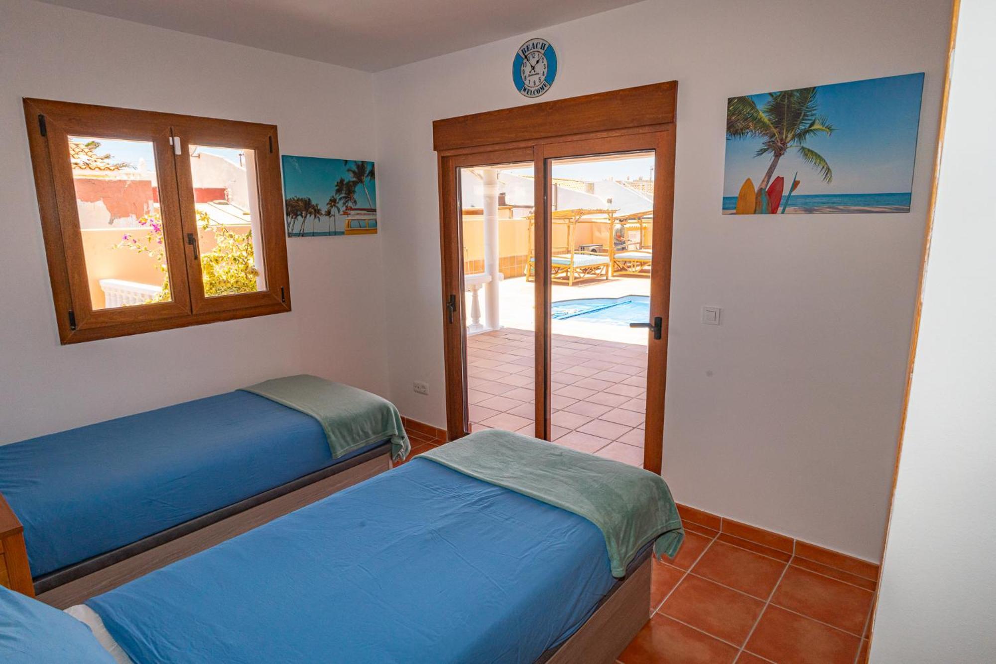 Villa Oceana - Cliffside Retreat Costa De Antigua Exteriör bild