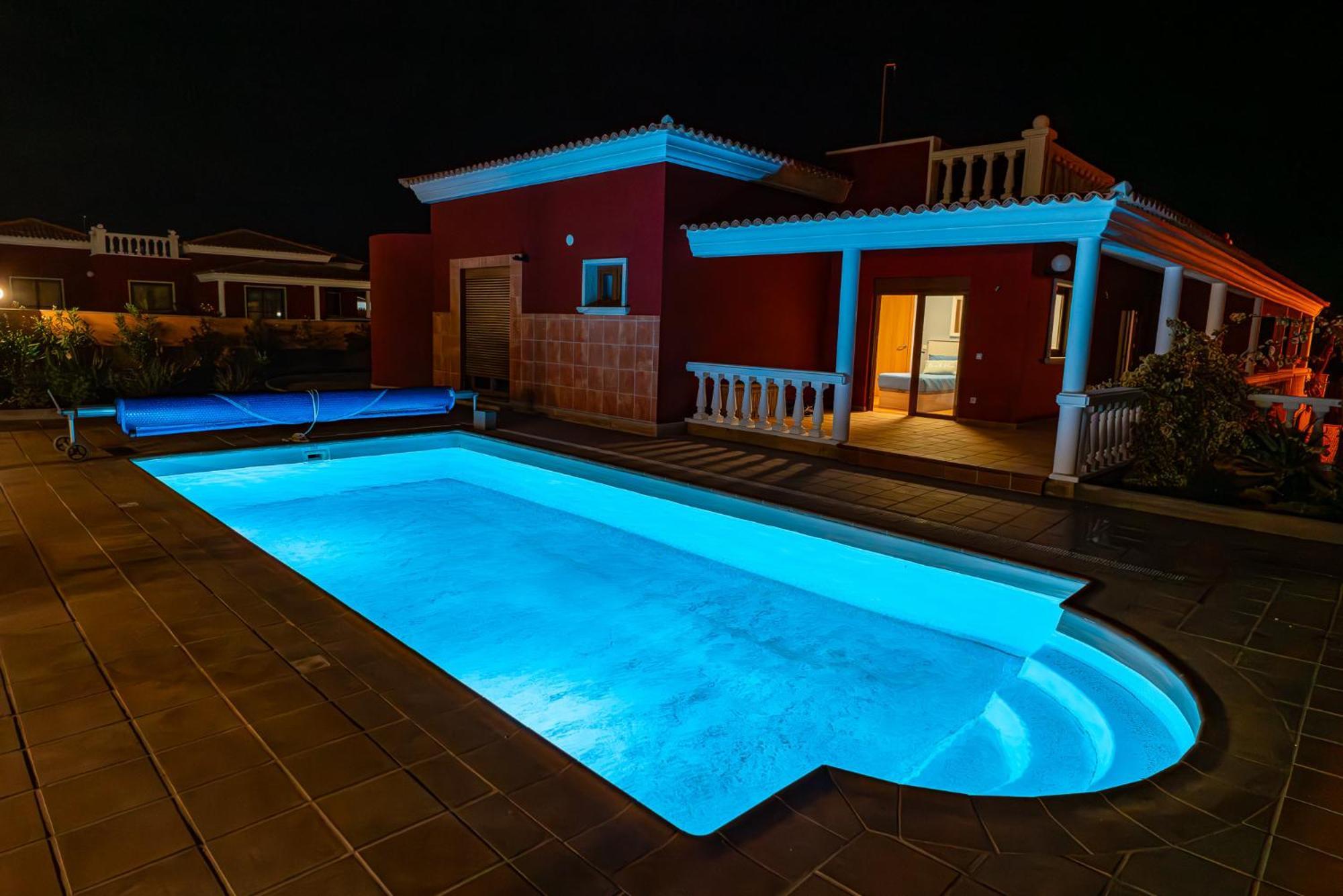 Villa Oceana - Cliffside Retreat Costa De Antigua Exteriör bild